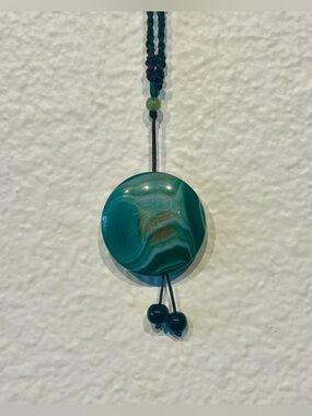 Round Green Agate Pendant Necklace